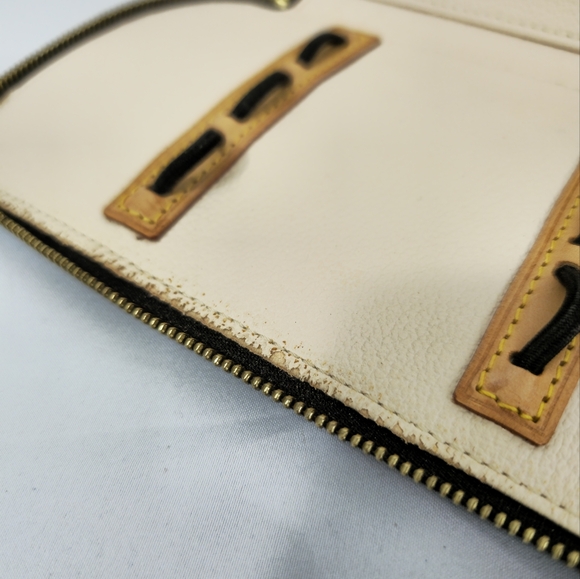 ✅️SOLD✅Louis Vuitton Monogram Trousse Brush GM Cosmetic Pouch(Date Code:VI 0052) - Picture 10 of 16